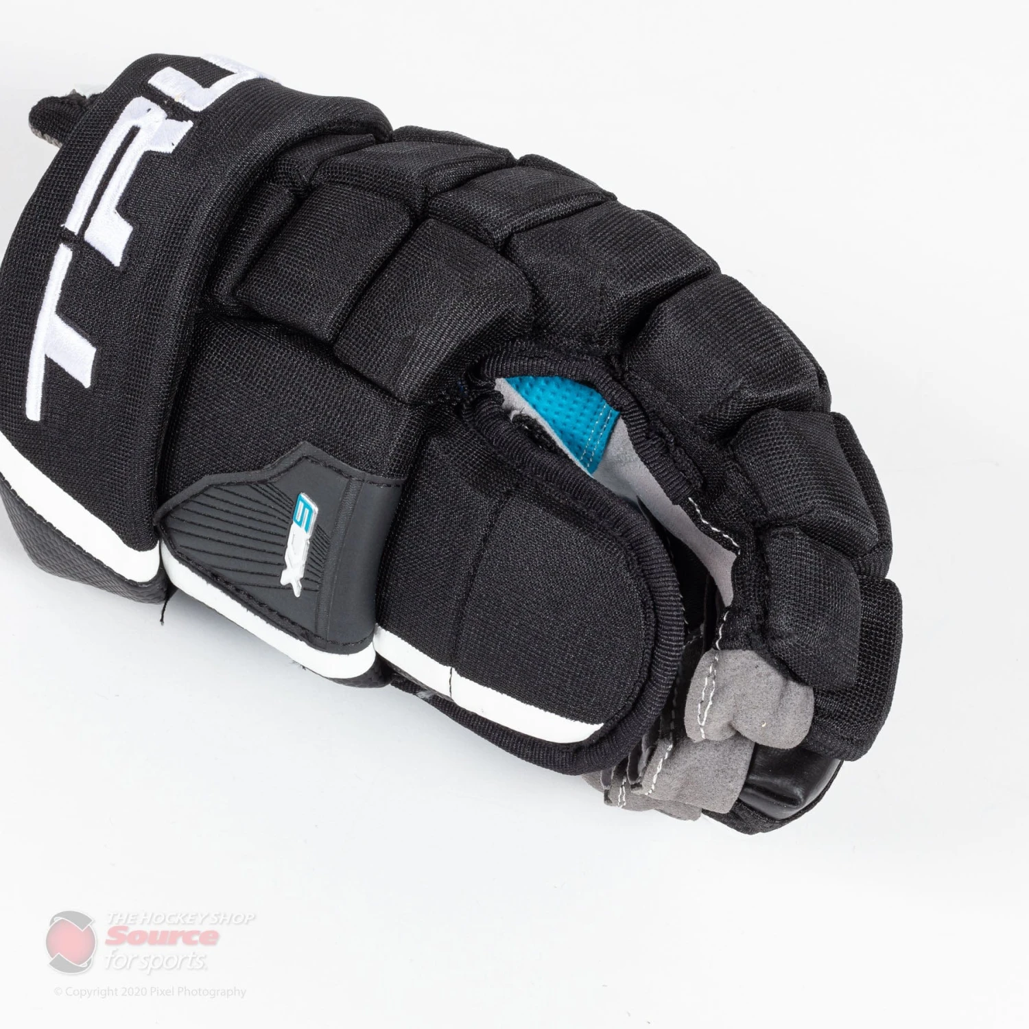 TRUE XC9 Pro Junior Hockey Gloves - Image 2