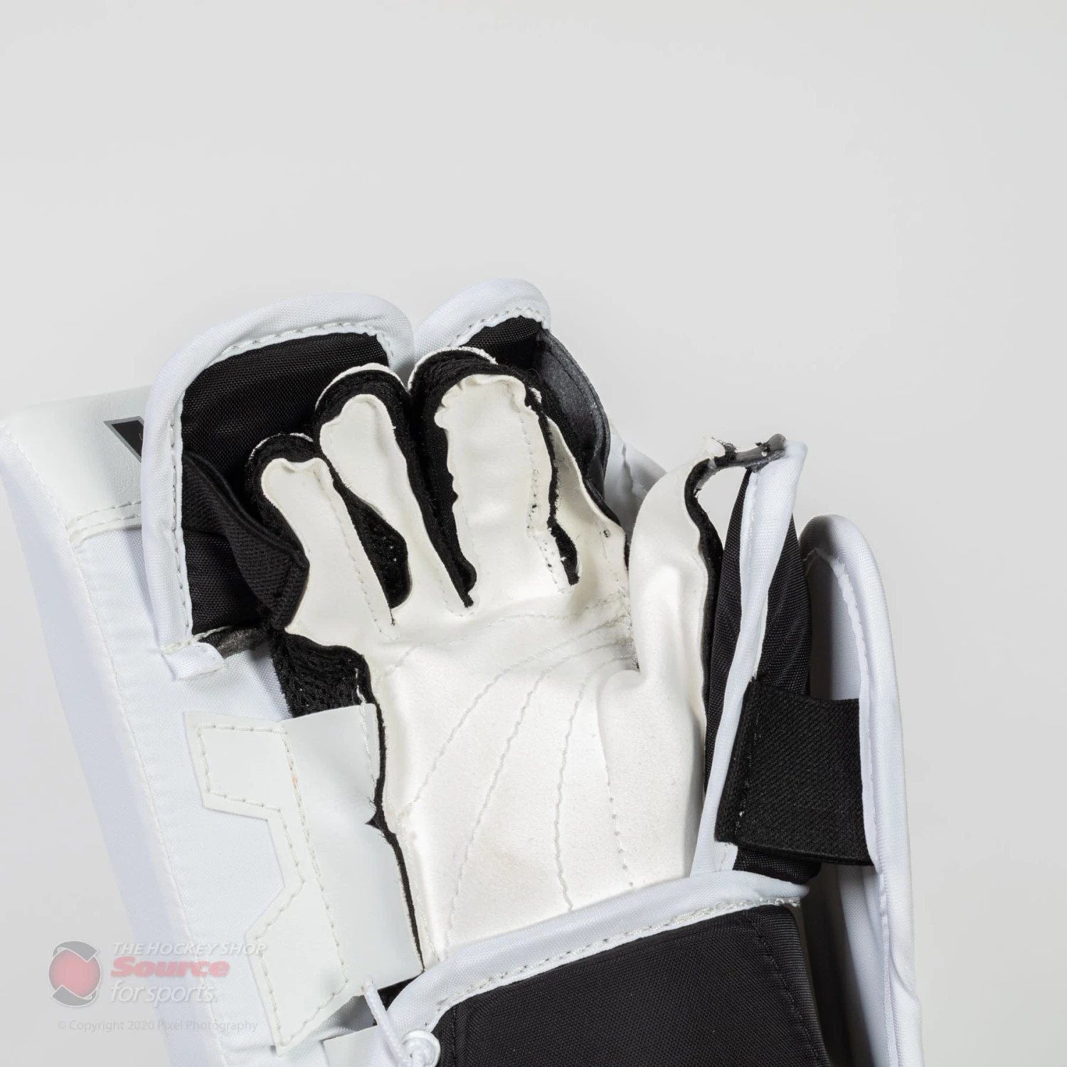 Vaughn Velocity V9 Youth Goalie Blocker - Image 4