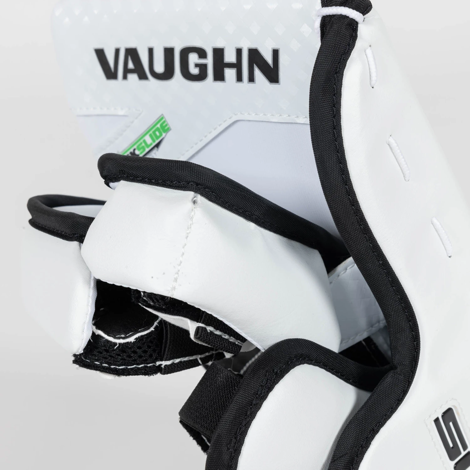 Vaughn Ventus SLR3 Youth Goalie Blocker - Image 9