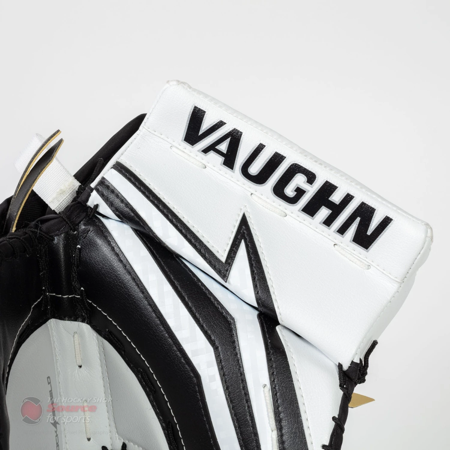 Vaughn Velocity V9 Pro Carbon Senior Goalie Catcher - Image 7