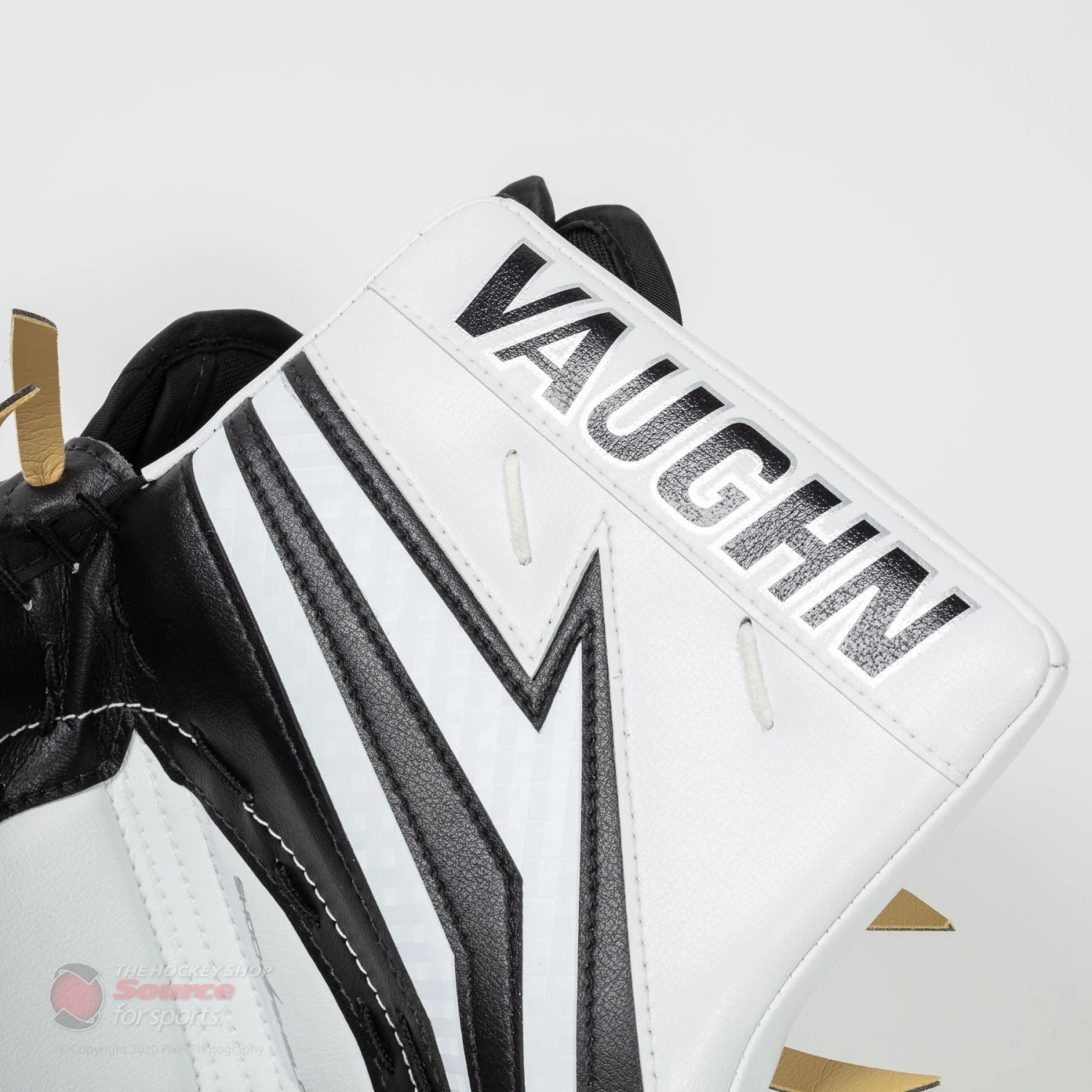 Vaughn Velocity V9 XP Pro Carbon Senior Goalie Catcher - Image 6