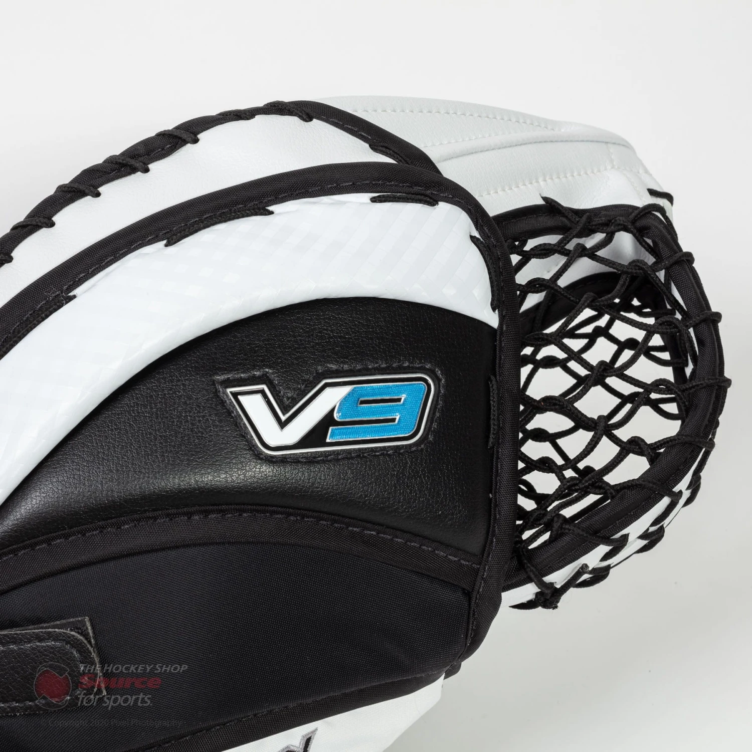 Vaughn Velocity V9 XP Pro Carbon Senior Goalie Catcher - Image 9