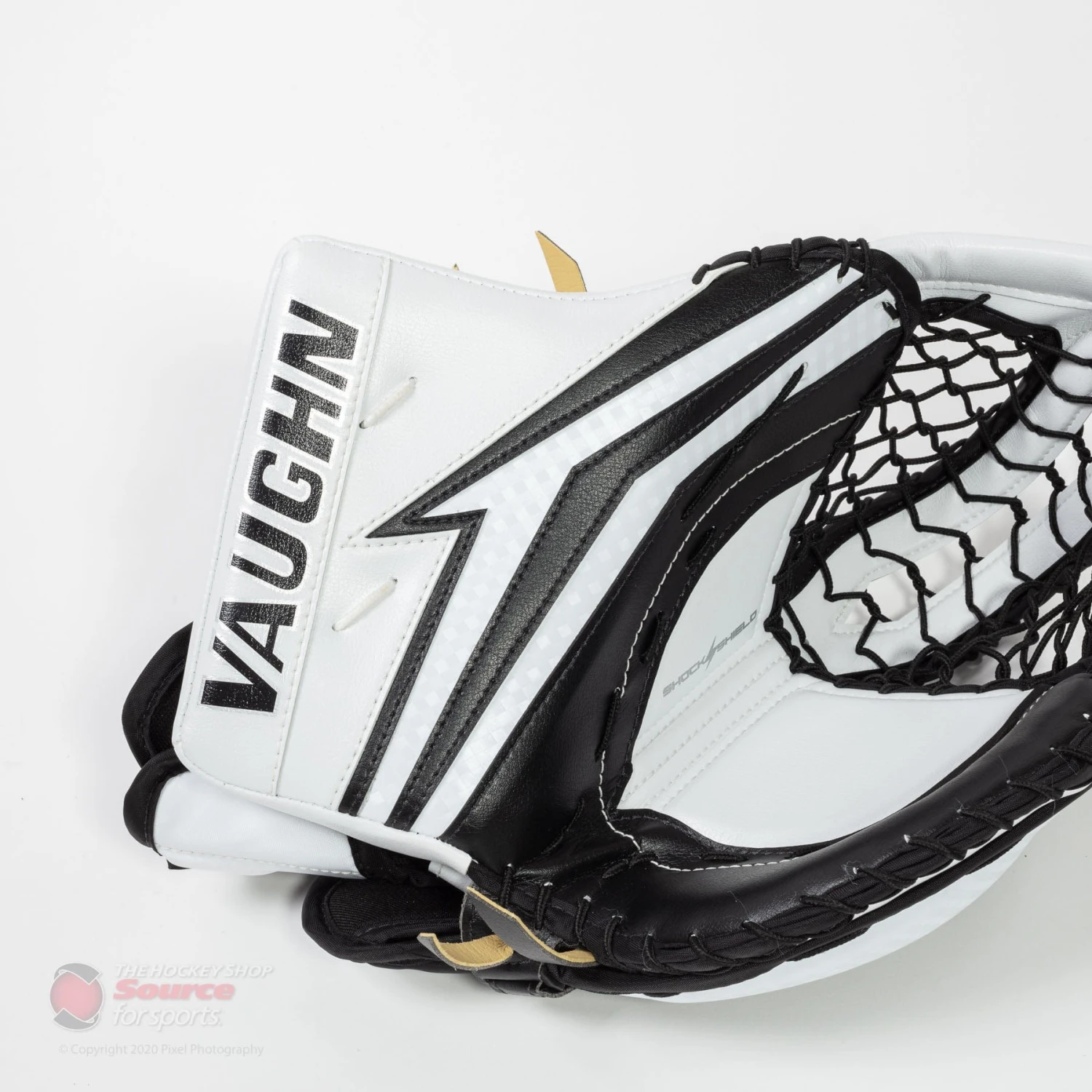 Vaughn Velocity V9 XP Pro Carbon Senior Goalie Catcher - Image 3