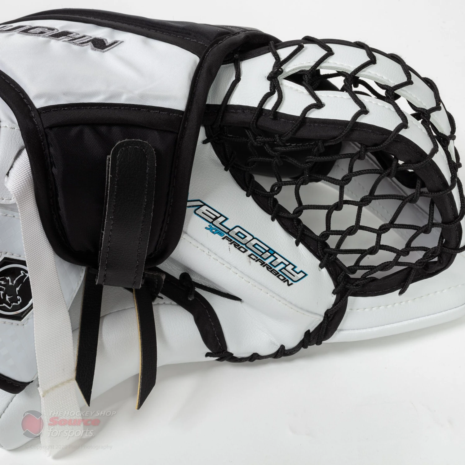 Vaughn Velocity V9 XP Pro Carbon Senior Goalie Catcher - Image 8