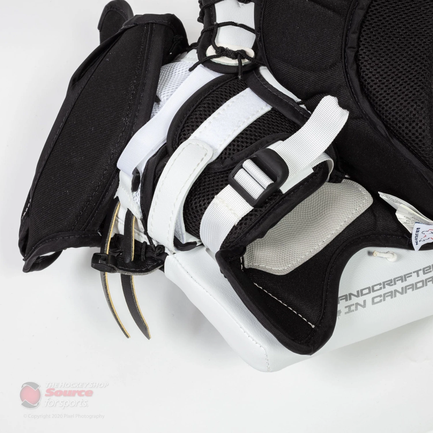 Vaughn Velocity V9 XP Pro Carbon Senior Goalie Catcher - Image 11