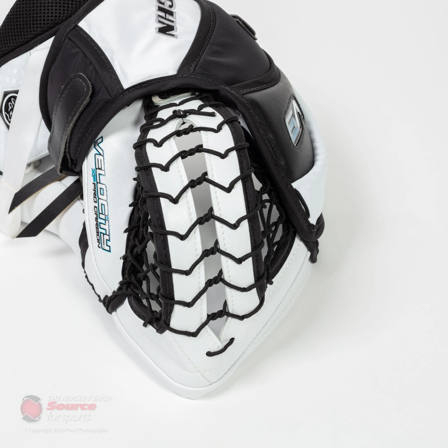 Vaughn Velocity V9 XP Pro Carbon Senior Goalie Catcher - Image 7