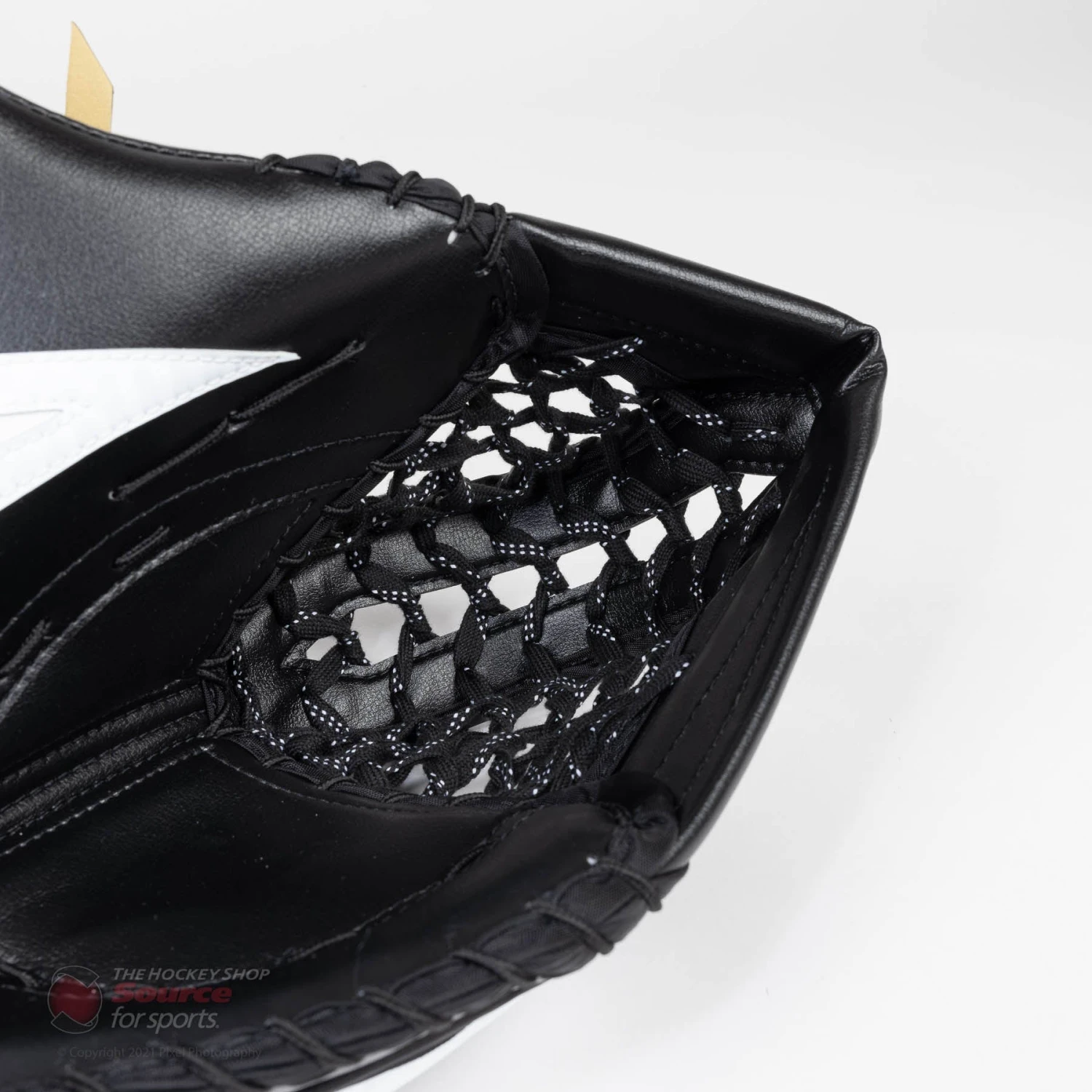 Vaughn Velocity V9 XP Pro Carbon Senior Goalie Catcher - Swirl Graphic - Image 2