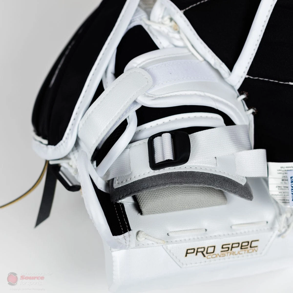 Vaughn Ventus SLR2 Pro Carbon Senior Goalie Catcher - Image 3