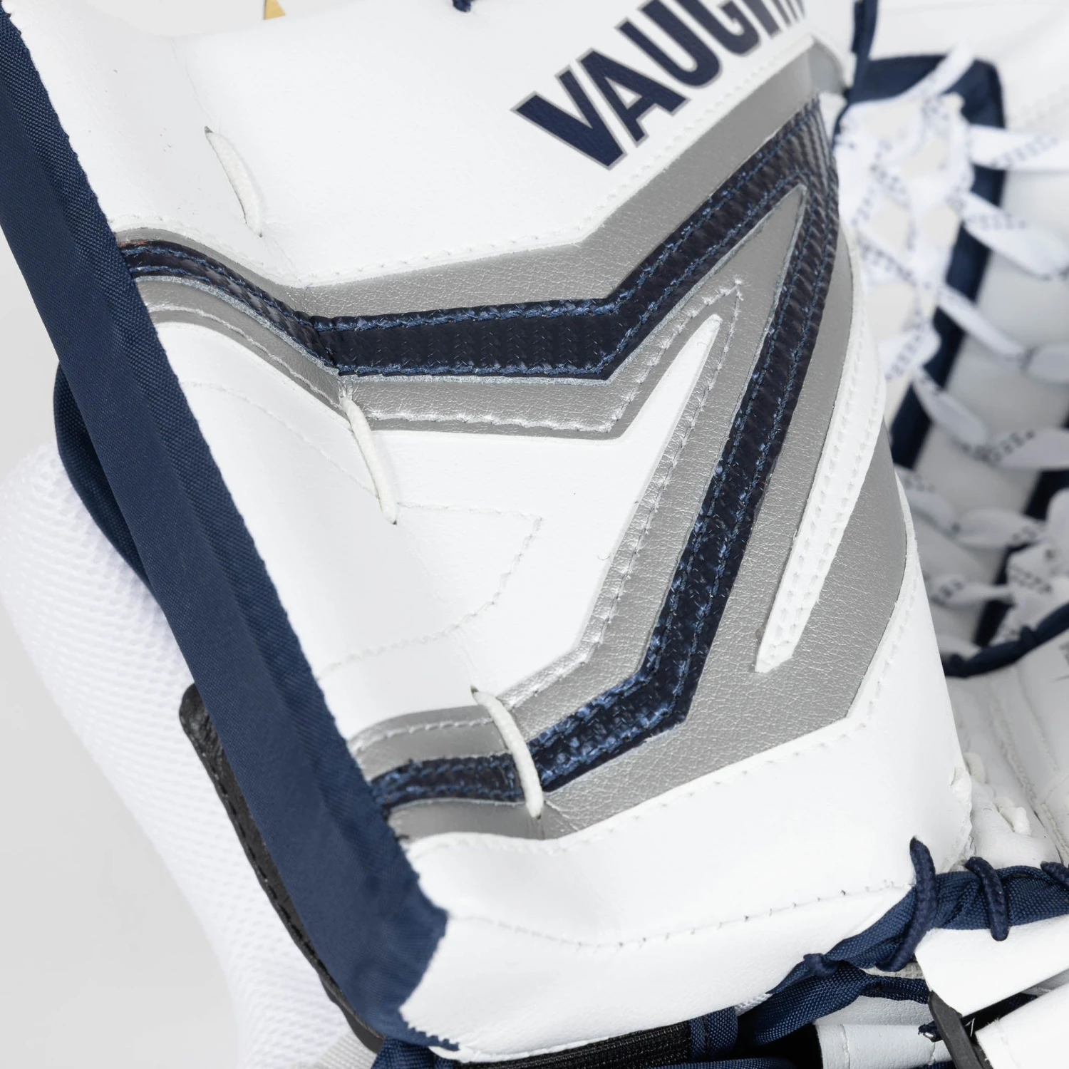 Vaughn Ventus SLR3 Pro Carbon Senior Goalie Catcher - Image 8