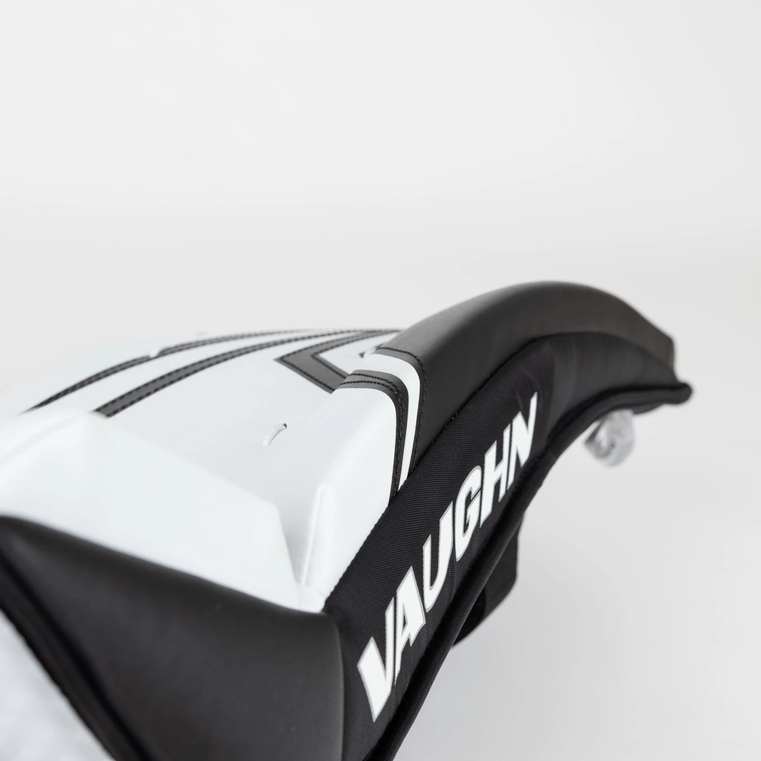 Vaughn Ventus SLR3 Youth Goalie Leg Pads - Image 7