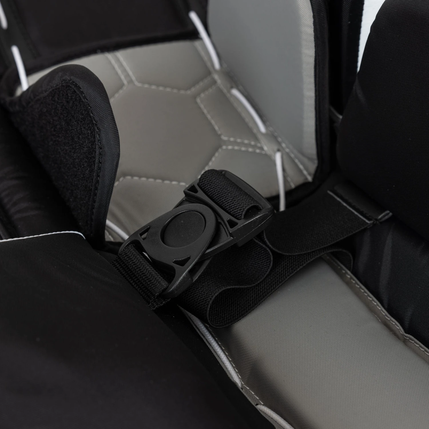 Vaughn Ventus SLR3 Youth Goalie Leg Pads - Image 12