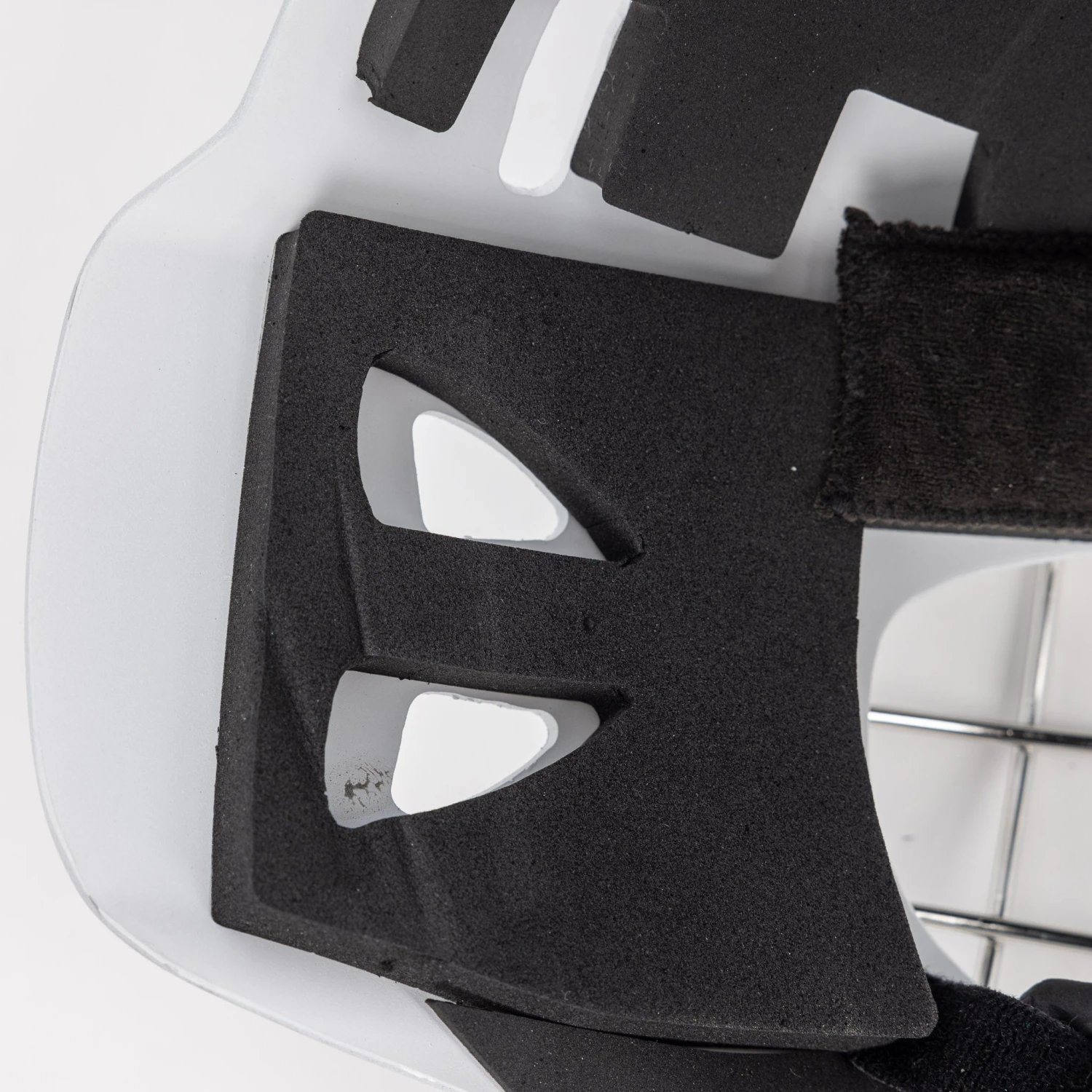 Victory V2 Junior Goalie Mask - Image 11