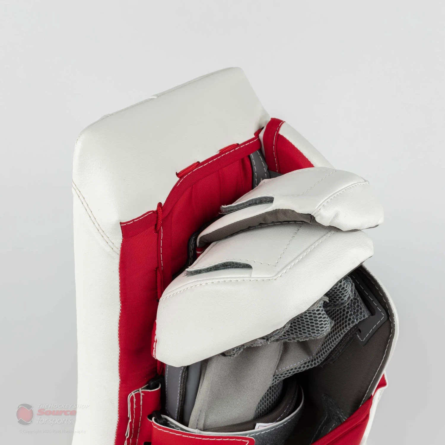 Warrior Ritual G5 Intermediate Goalie Blocker - Image 4