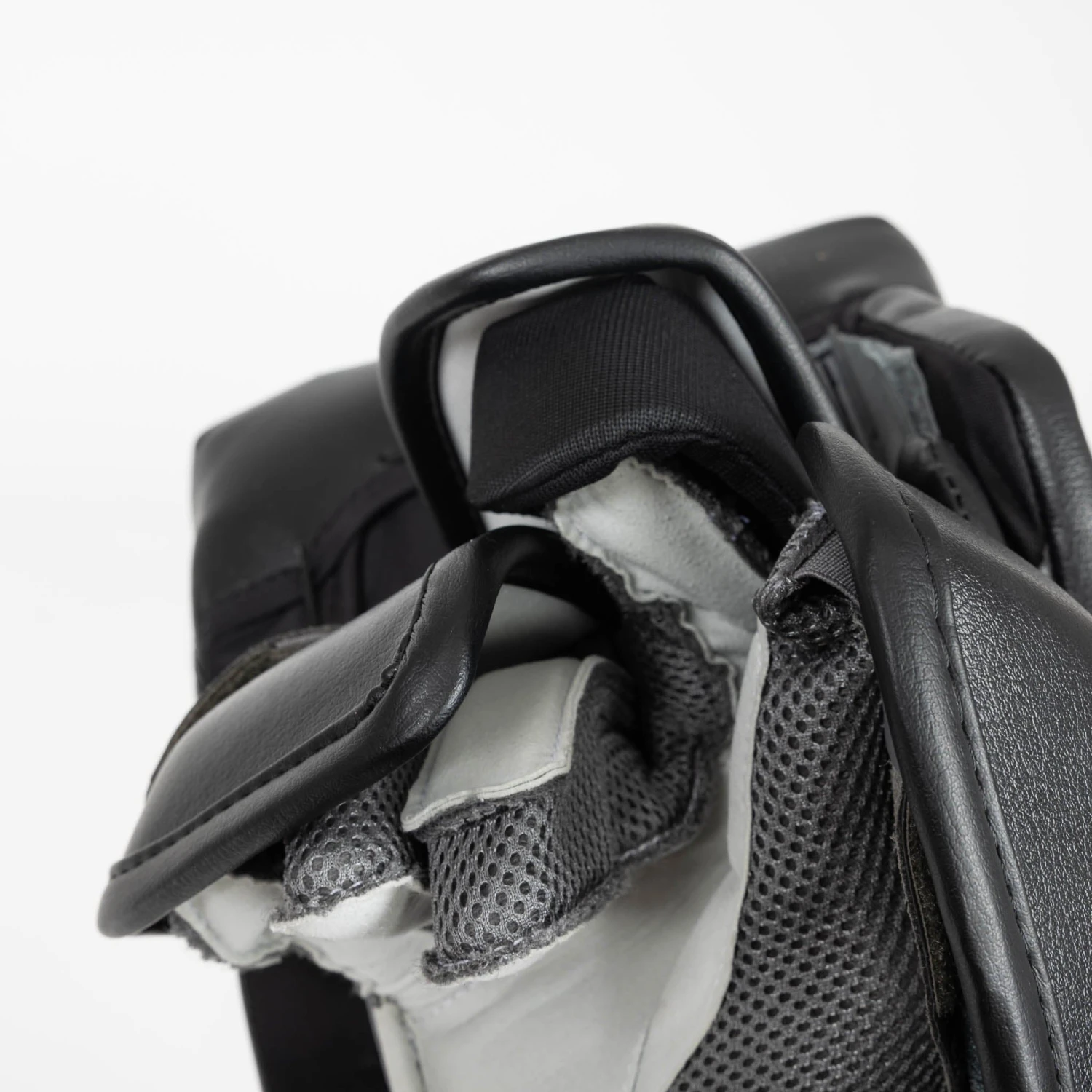 Warrior Ritual G6.1 Pro+ Senior Goalie Blocker - Image 13