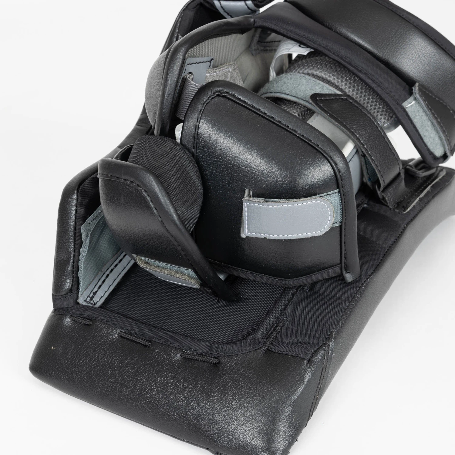 Warrior Ritual G6.1 Pro+ Senior Goalie Blocker - Image 11