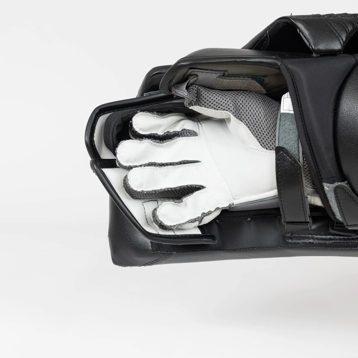 Warrior Ritual G6.1 Pro+ Senior Goalie Blocker - Image 14