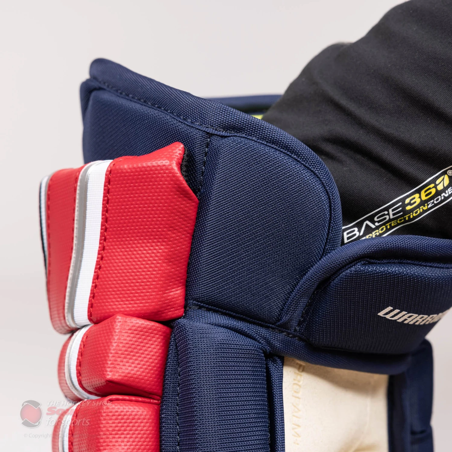 Warrior Alpha FR Pro Senior Hockey Gloves - Image 7