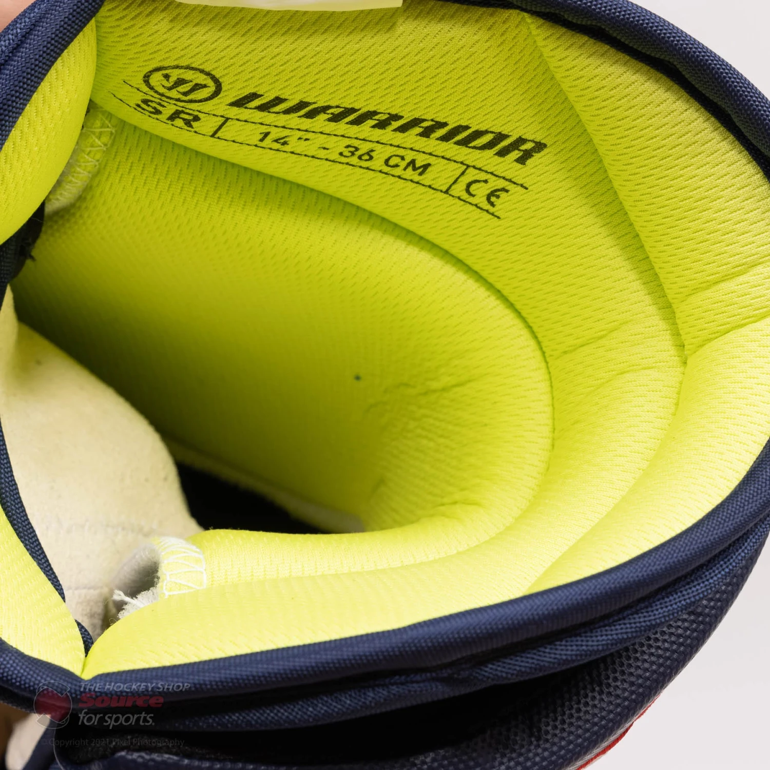 Warrior Alpha FR Pro Senior Hockey Gloves - Image 11