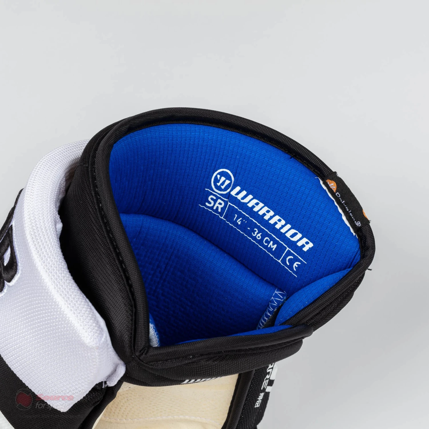 Warrior Covert QRE 20 Pro Senior Hockey Gloves - Image 4