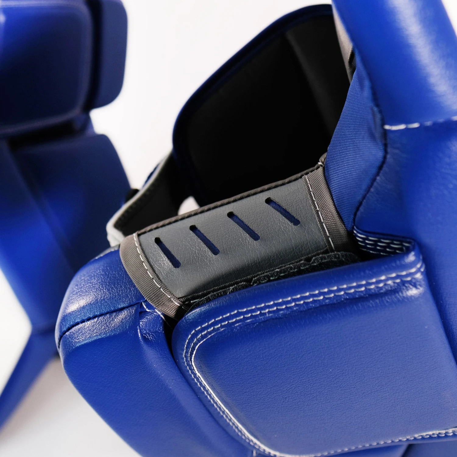 Warrior Ritual GT2 Classic Intermediate Goalie Leg Pads - Image 5